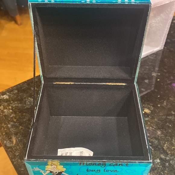 Jewelry box - Picture 8 of 9